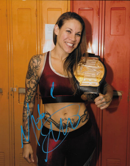 Photo de catch autographiée Mercedes Martinez signée AEW 8x10 #3 Original