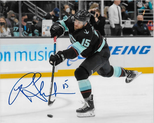 Photo 8x10 autographiée par Riley Sheahan des Golden Knights de Vegas #1 Original