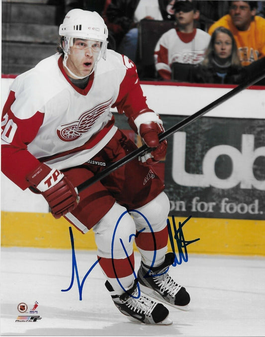 Photo 8x10 autographiée #2 de Luc Robitaille, membre du Temple de la renommée du hockey des Red Wings de Détroit