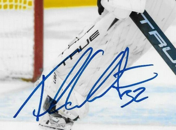 Photo autographiée 8x10 signée Felix Sandstrom des Flyers de Philadelphie #6
