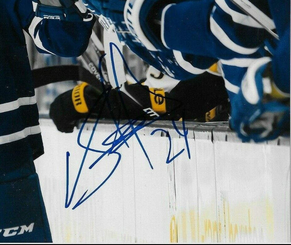 Signed Peter Holland Toronto Maple Leafs Autographed 8x10 Photo #1 Original