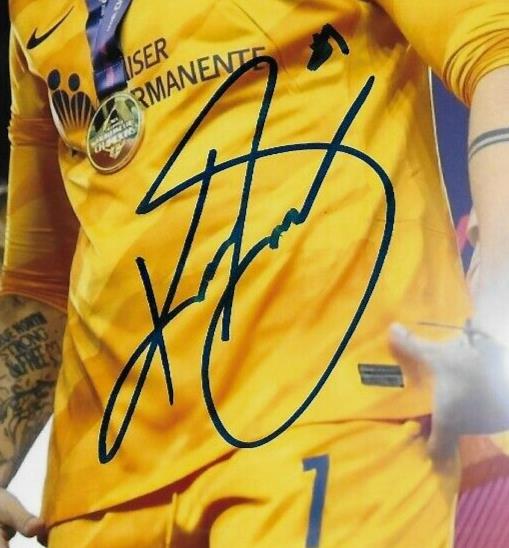 Photo autographiée 8x10 de Kailen Sheridan, équipe canadienne de soccer féminin, n° 2