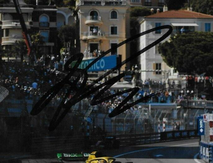 Photo 8x10 signée Oscar Piastri McLaren Mercedes Formule 1 #2 Authentification JSA