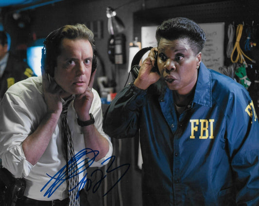Photo 8x10 signée par Leslie Jones et autographiée par Masterminds #3