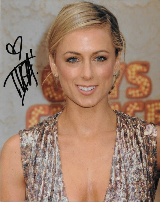 Signed Iliza Shlesinger Last Man Standing Autographed 8x10 Photo #3 Original