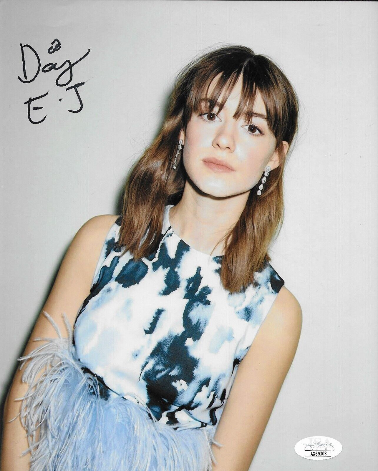 Signed Daisy Edgar Jones Normal People 8x10 Photo #2 with JSA Authentication