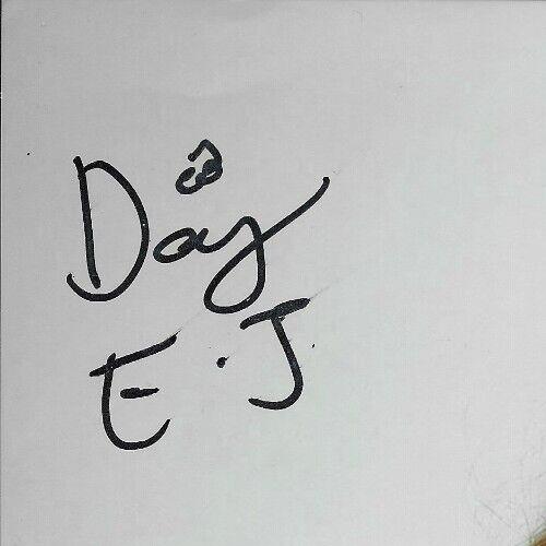Signed Daisy Edgar Jones Normal People 8x10 Photo #2 with JSA Authentication
