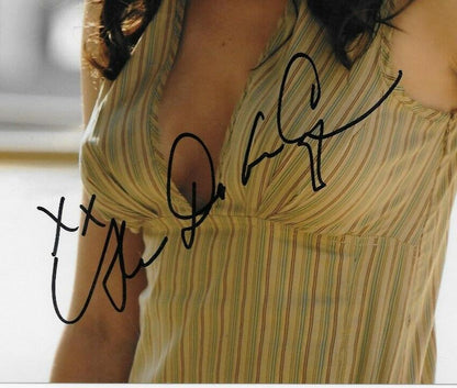 Signed Alana de la Garza FBI Original 8x10 Photo #2 with JSA Authentication