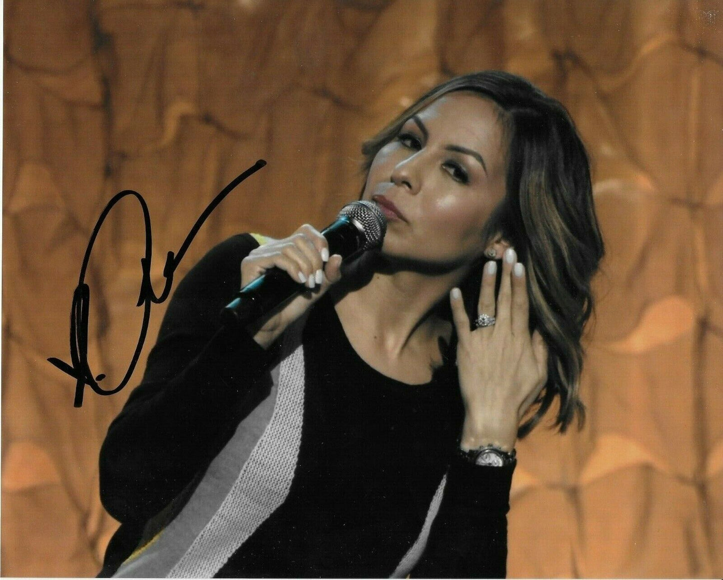 Signed Anjelah Johnson Actress Comedian Autographed 8x10 Photo #3 Original