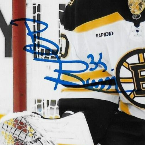 Photo autographiée 8x10 signée Brandon Bussi des Bruins de Boston #4