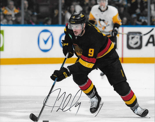 Photo autographiée 8x10 signée JT Miller des Canucks de Vancouver #1