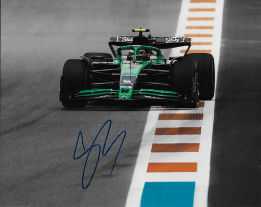 Signed Gabriel Bortoleto Formula 1 kick Sauber Racing 8x10 Photo #3 Original