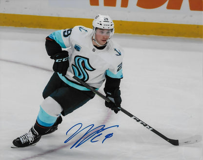 Signed Vince Dunn Seattle Kraken Autographed 8x10 Photo #3 Original