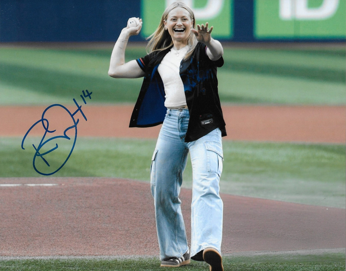 Signed Renata Fast PWHL Toronto Sceptres Autographed 8x10 Photo #15 Original