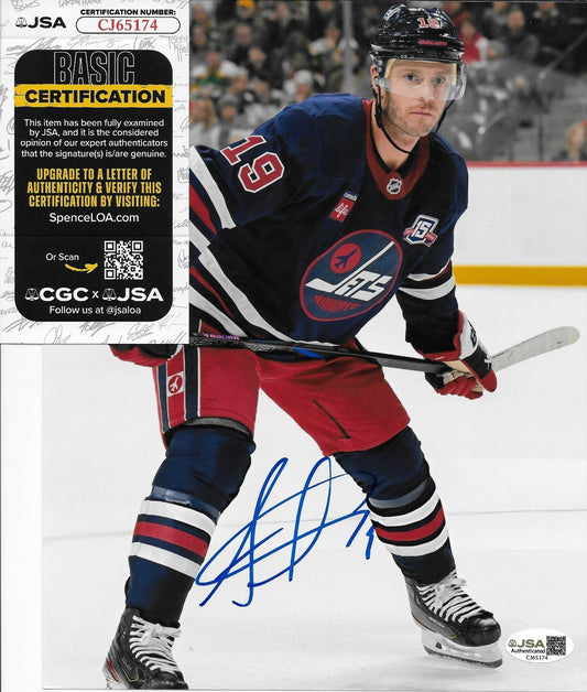 Signed Jonathan Toews Winnipeg Jets Autographed 8x10 Photo #1 JSA Authentication