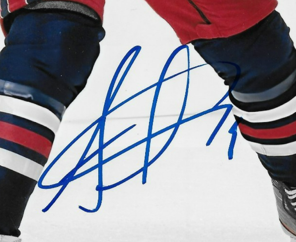Signed Jonathan Toews Winnipeg Jets Autographed 8x10 Photo #1 JSA Authentication