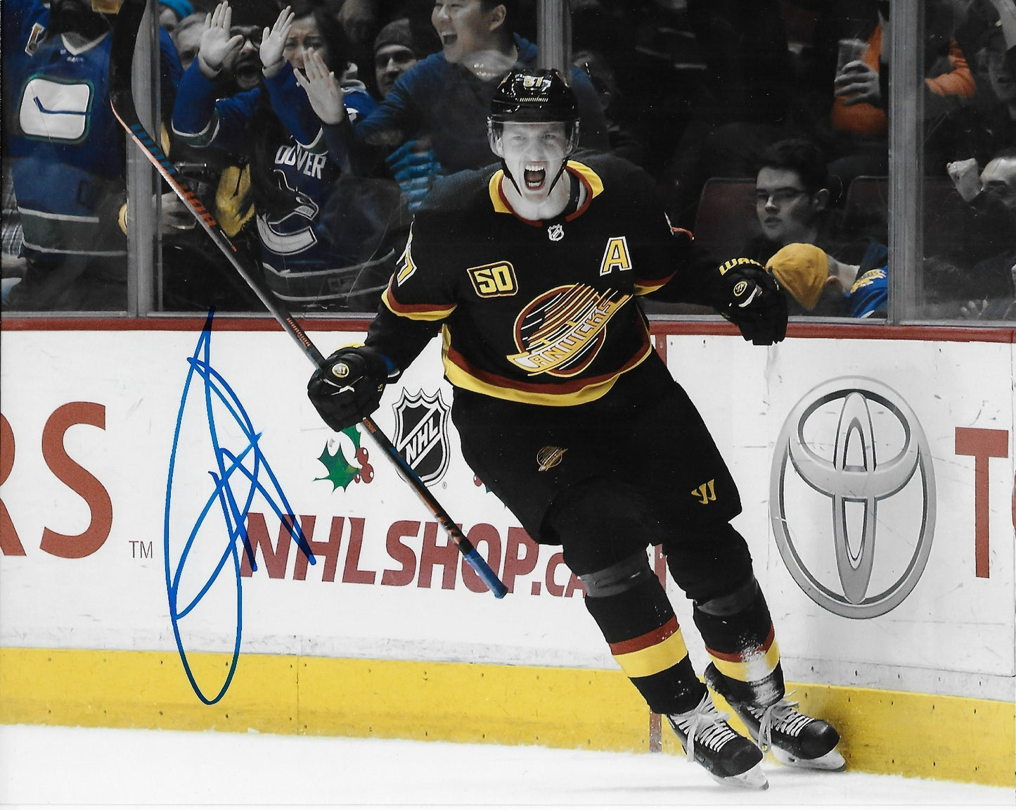 Signed Tyler Myers Vancouver Canucks Defencemann 8x10 Photo #1 Original